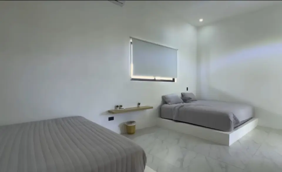 Chambre avec deux lits king