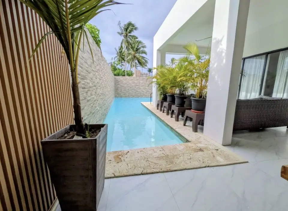 La villa et sa piscine privée